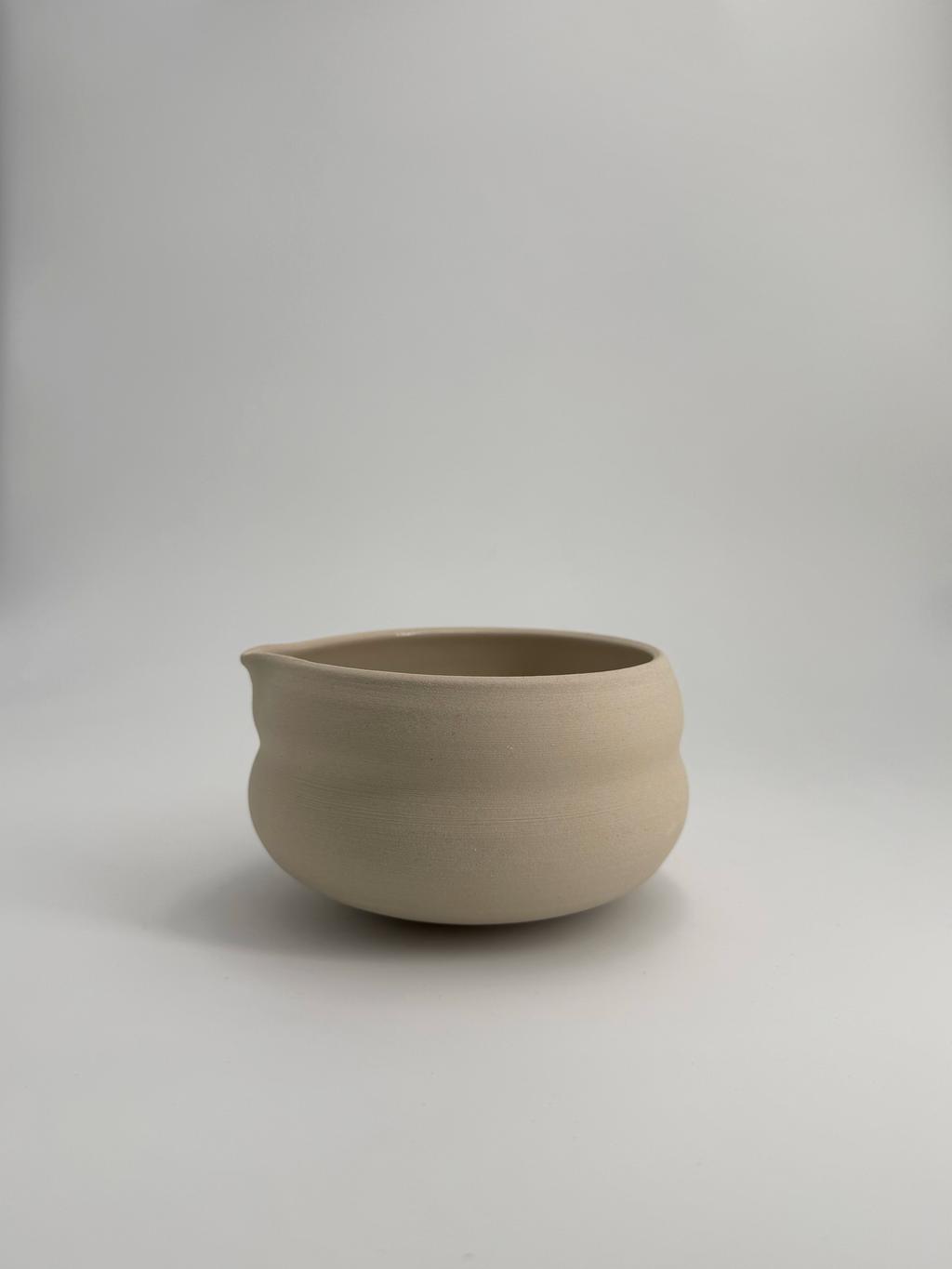 CURVES MATCHA POURER